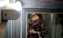 فيديو سيلفي خاص من سواتي نايدو مع مؤخرة كبيرة وحمالة صدر