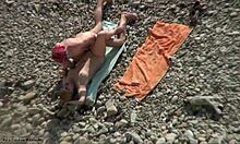 Neuvěřitelné voyeuristické video natočené na nudistické pláži
