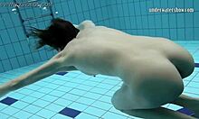 18 år gamle kjæresten Gazels har hjemmelaget utendørsvideo naken