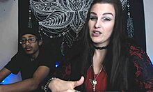 Camgirls sekolah tua vlog: Cuckolding dan porno amatir dengan mistress bertato berpayudara besar Alace Amory