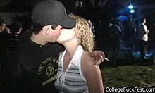 Hemmagjord college sex-band av tonårsslampa fångad på bar gärning