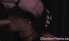 Mlada črna najstnica globoko pofafa velikemu penisu v domačem videu