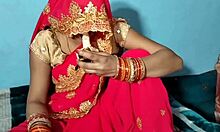 インドの花嫁が結婚式の夜にフェラチオをする