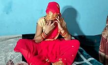 Индийска булка дава минетка на брачната си нощ