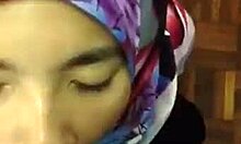 Арапска девојка гута сперму свог дечка