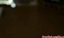 Video POV di una sorellastra latina che si fa sfondare su un grosso cazzo