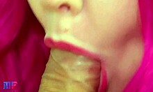 Čutni oralni seks z roza ustnicami in kapljajočo spermo